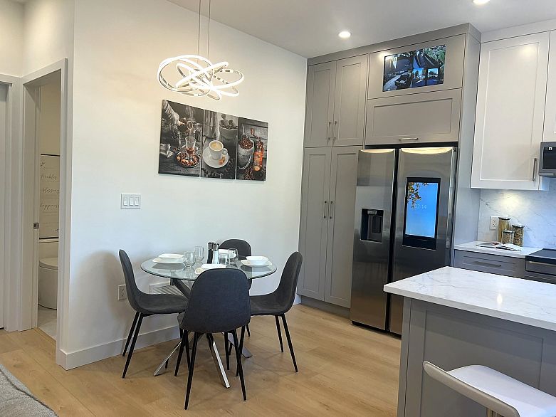 1 2838 Turner Street