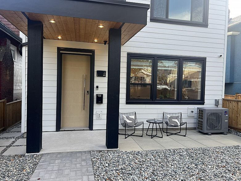 1 2838 Turner Street