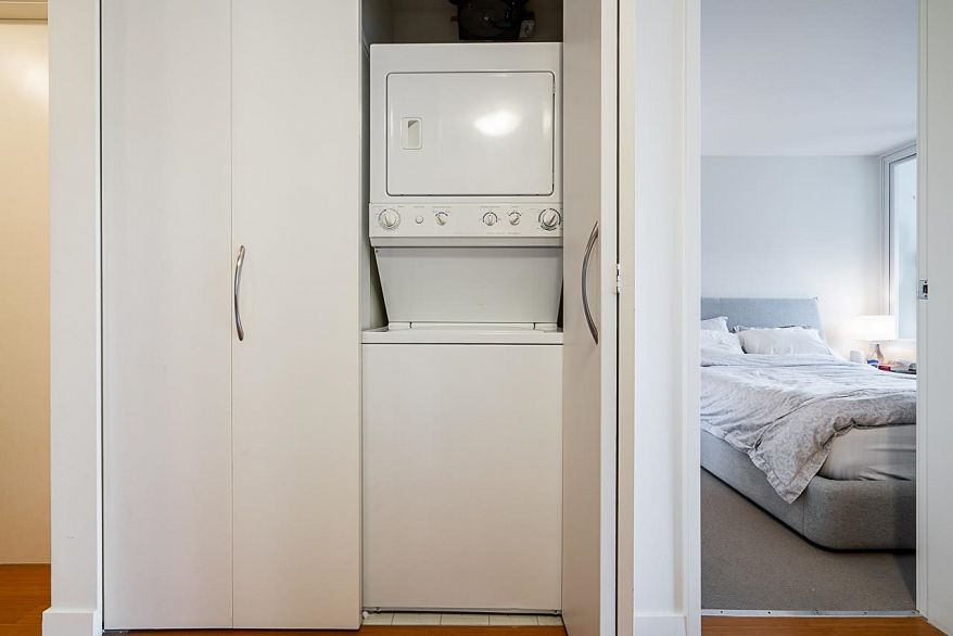 1003 822 Seymour Street