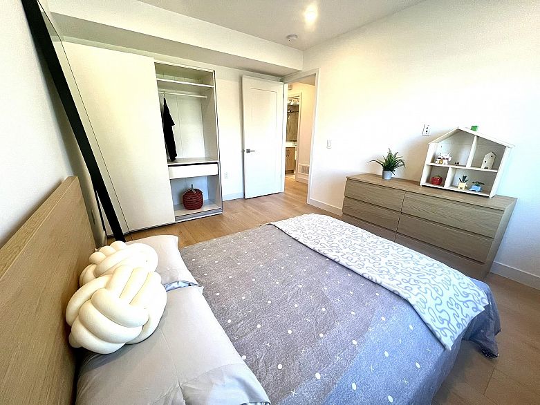 1 2838 Turner Street