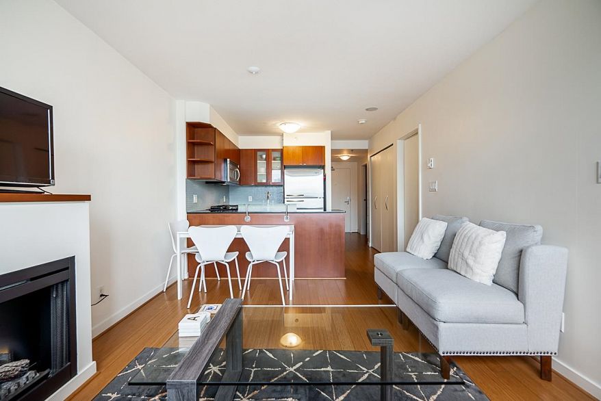 1003 822 Seymour Street