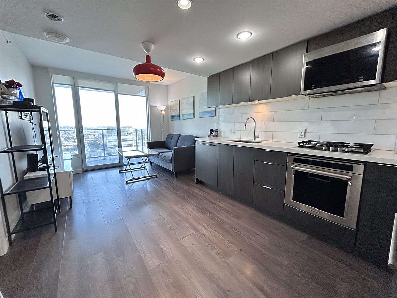 2606 8189 Cambie Street