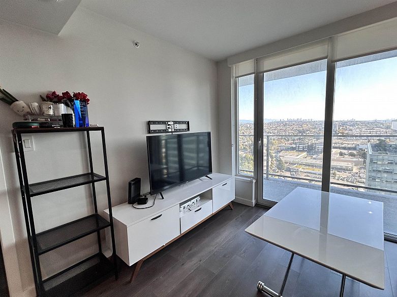 2606 8189 Cambie Street