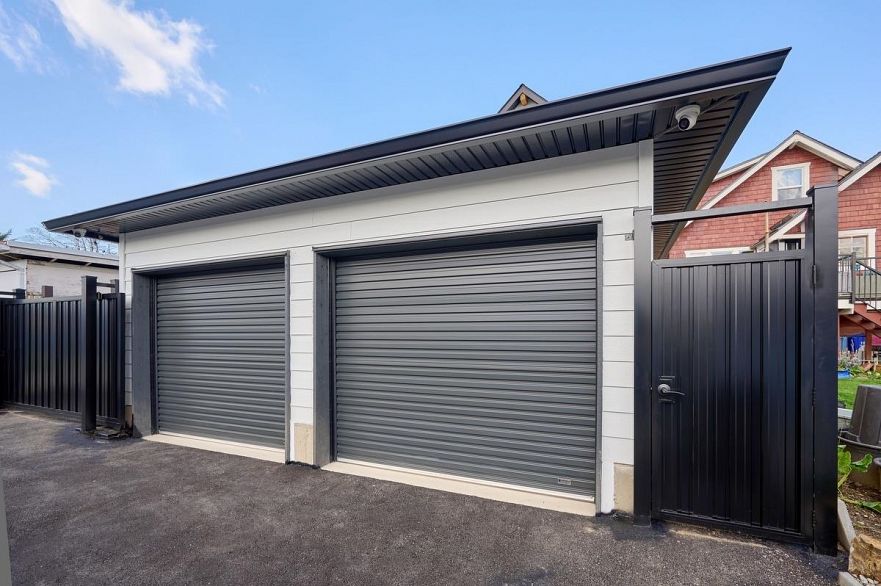 1 2838 Turner Street