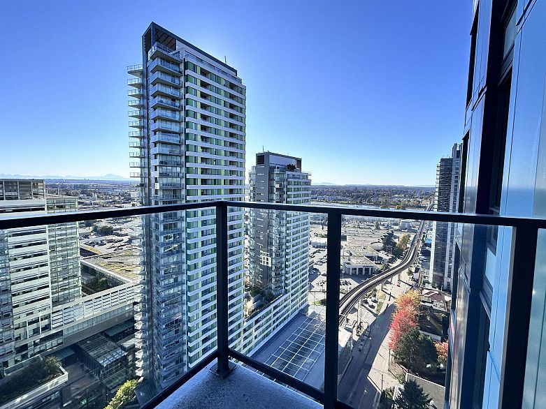 2606 8189 Cambie Street