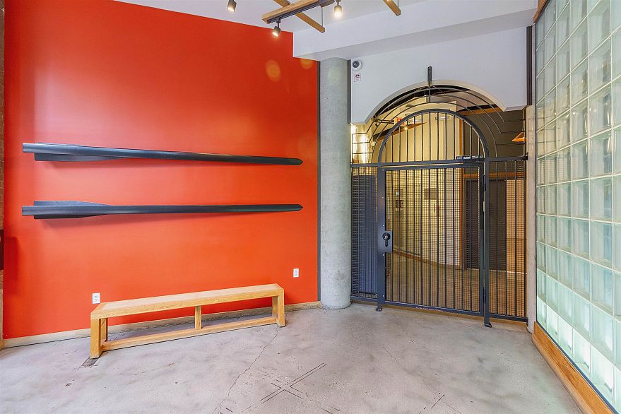 602 22 E Cordova Street