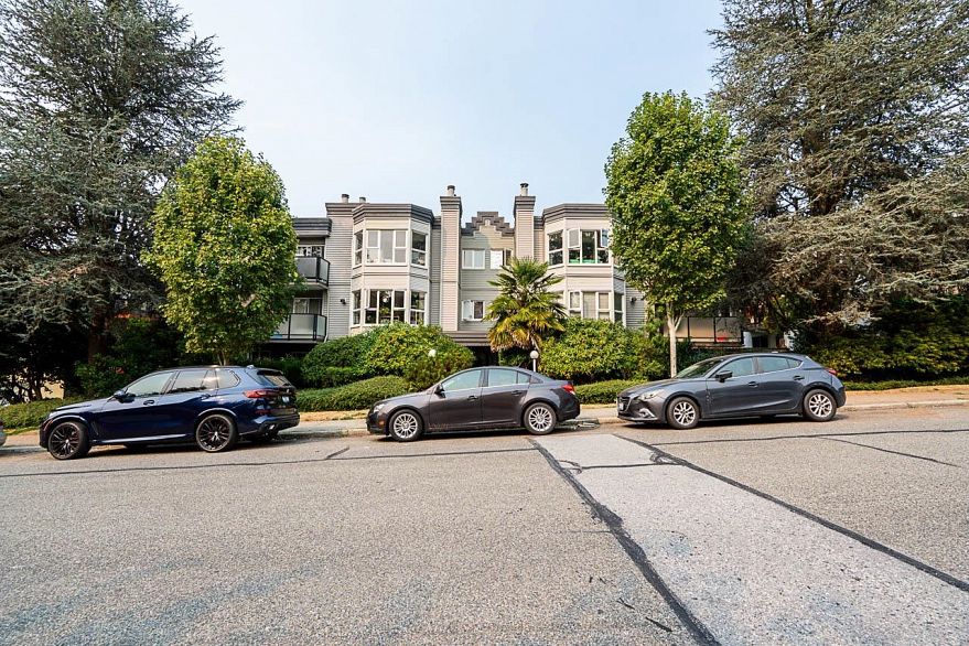 105 2255 Eton Street