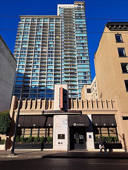 1611 610 Granville Street