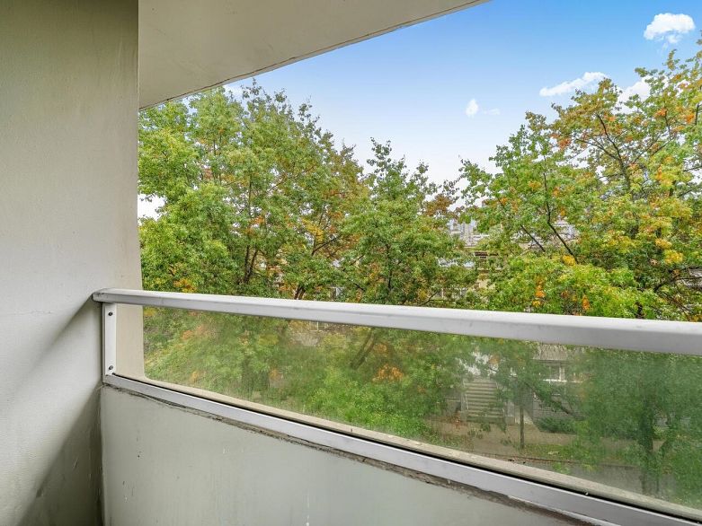 521 666 Leg In Boot Square