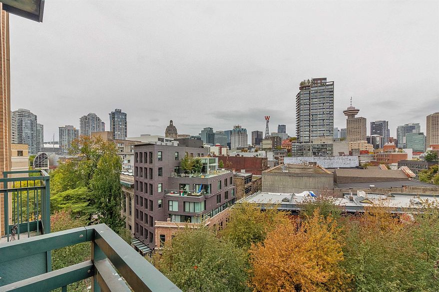 602 22 E Cordova Street