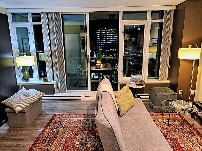 1611 610 Granville Street