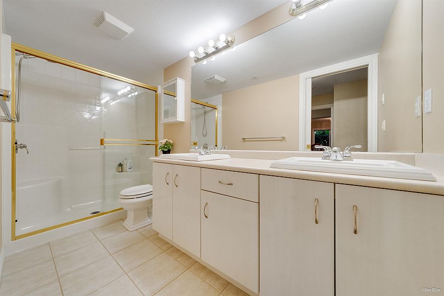 101 988 W 54th Avenue