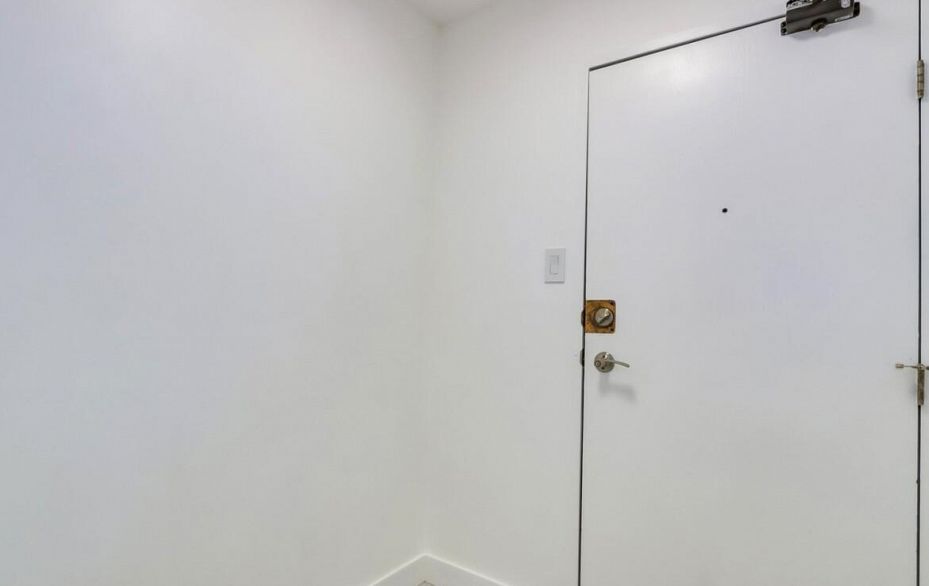 303 1545 E 2nd Avenue