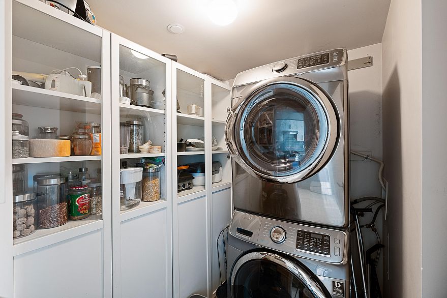 1202 1383 Marinaside Crescent