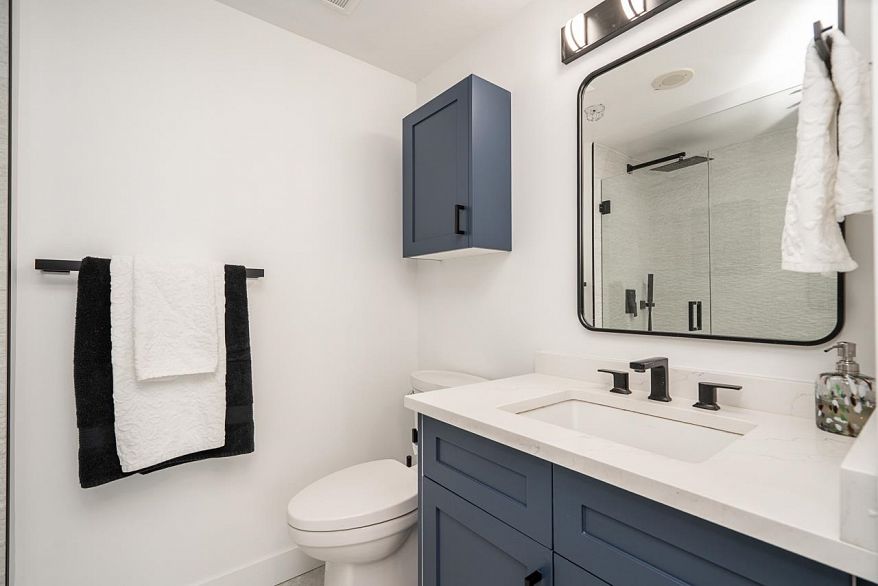 906 189 Davie Street