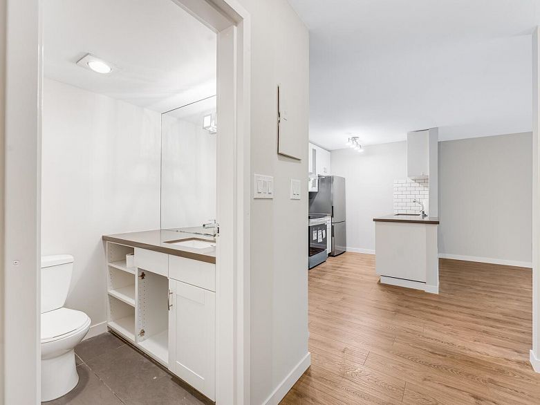 204 2234 Prince Albert Street