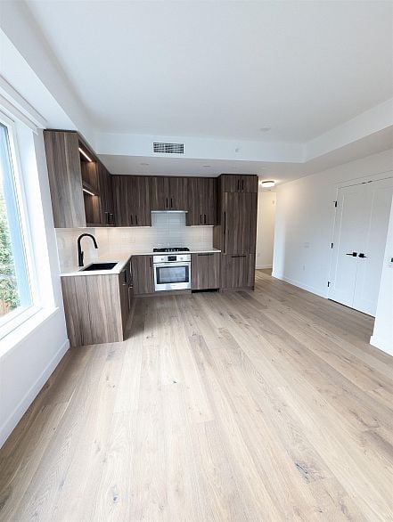 204 6859 Cambie Street