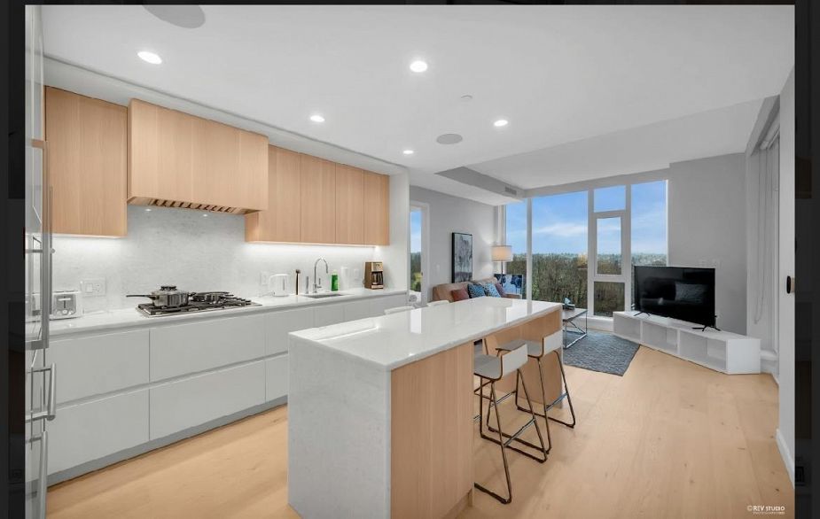 1304 7433 Cambie Street