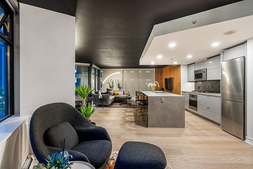 310 128 W Cordova Street