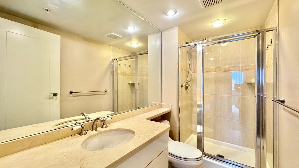 412 618 W 45th Avenue