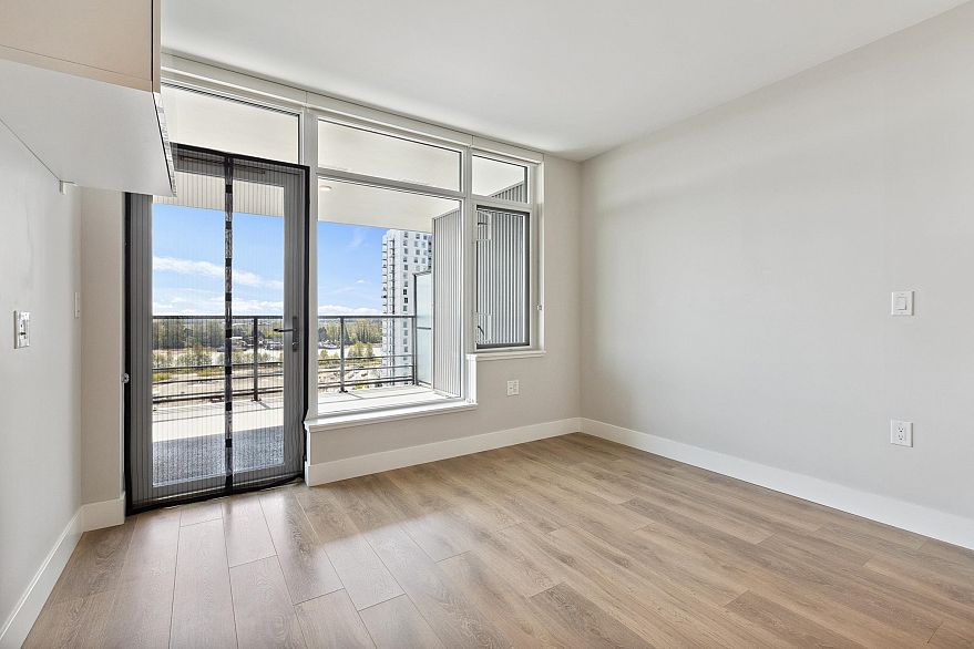 1104 8533 River District Crossing