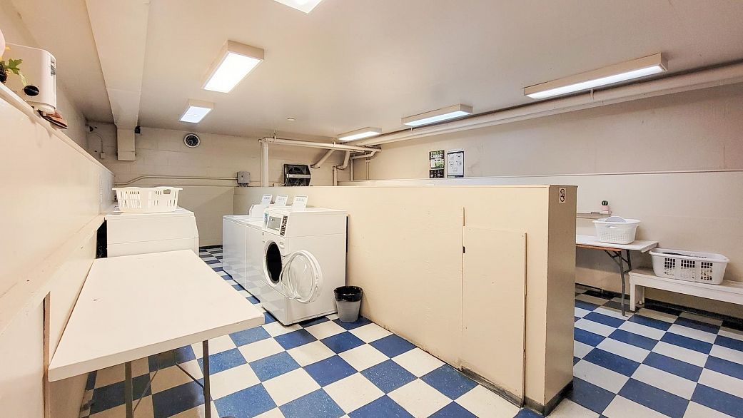 512 950 Drake Street