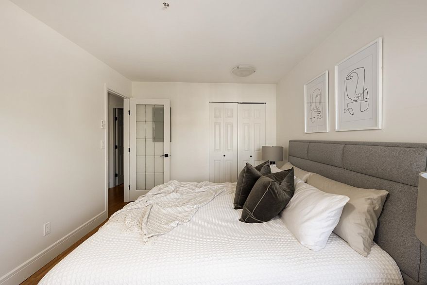 303 788 E 8th Avenue