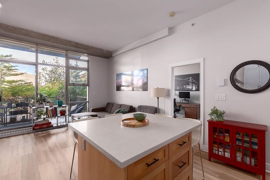 208 2635 Prince Edward Street