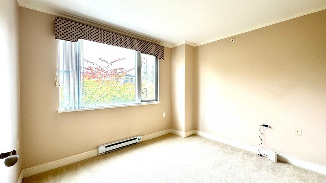 412 618 W 45th Avenue