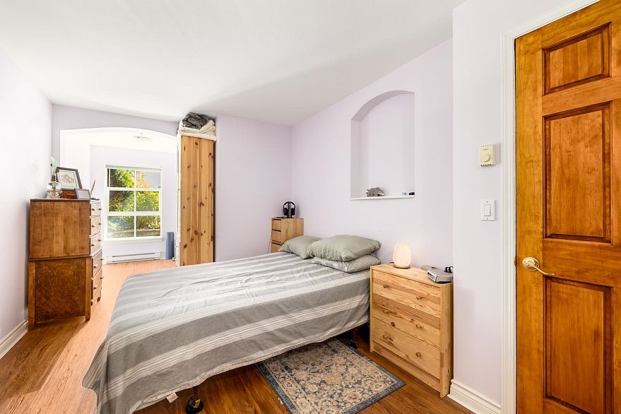 206 5723 Collingwood Street