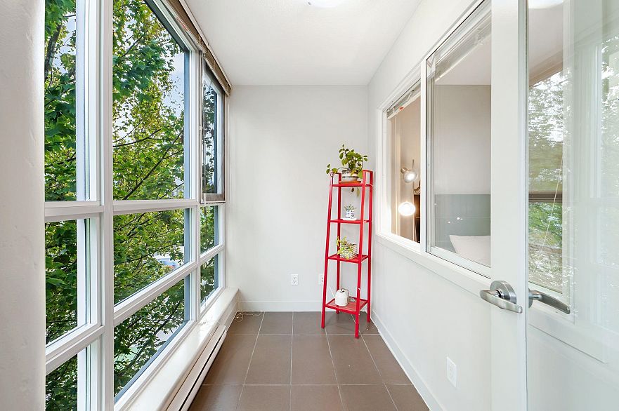 302 1808 W 3rd Avenue