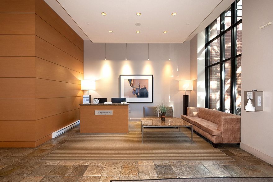 2201 977 Mainland Street