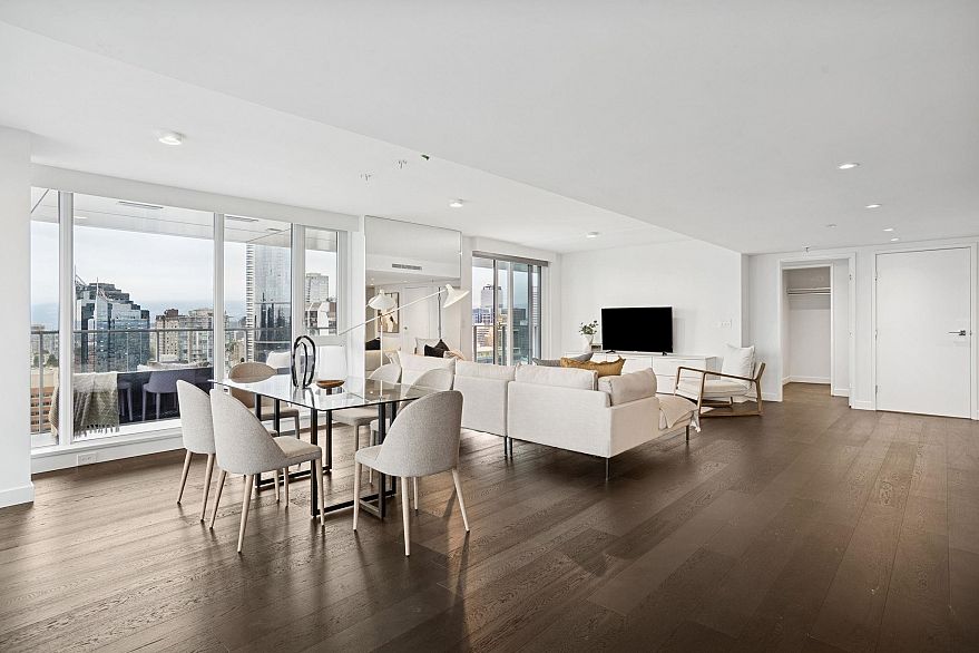 3306 1111 Richards Street