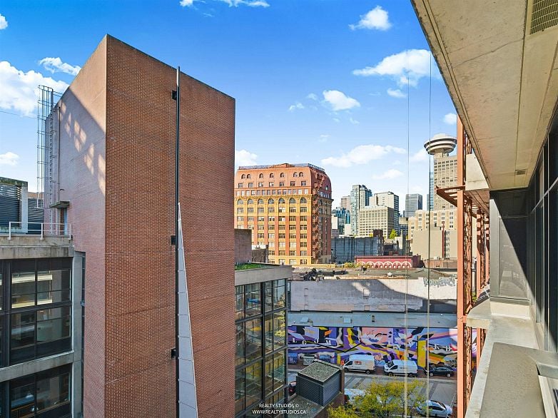 908 128 W Cordova Street