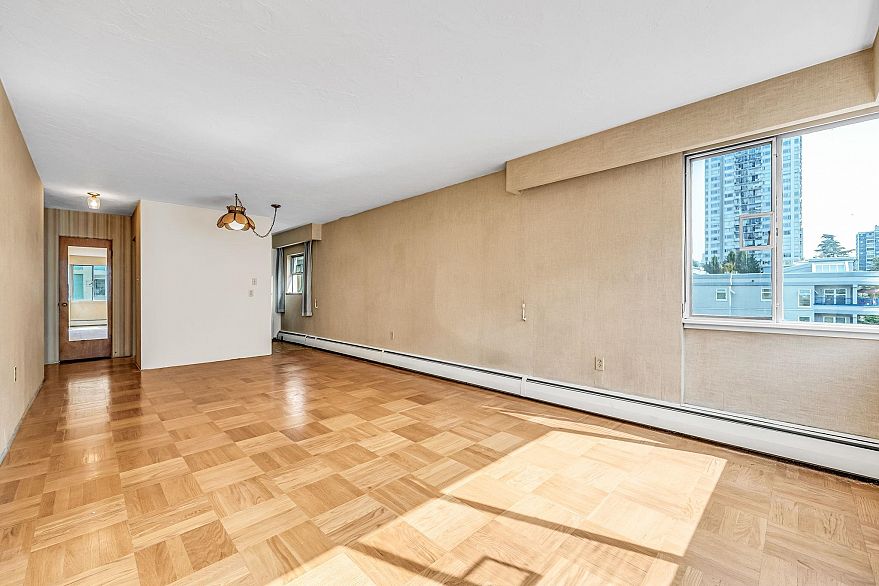 301 1050 Chilco Street