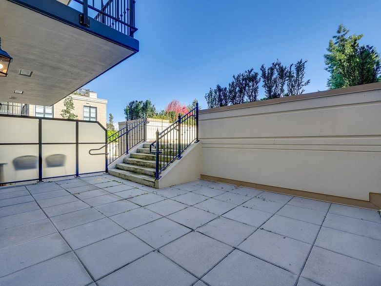 203 2096 W 47th Avenue