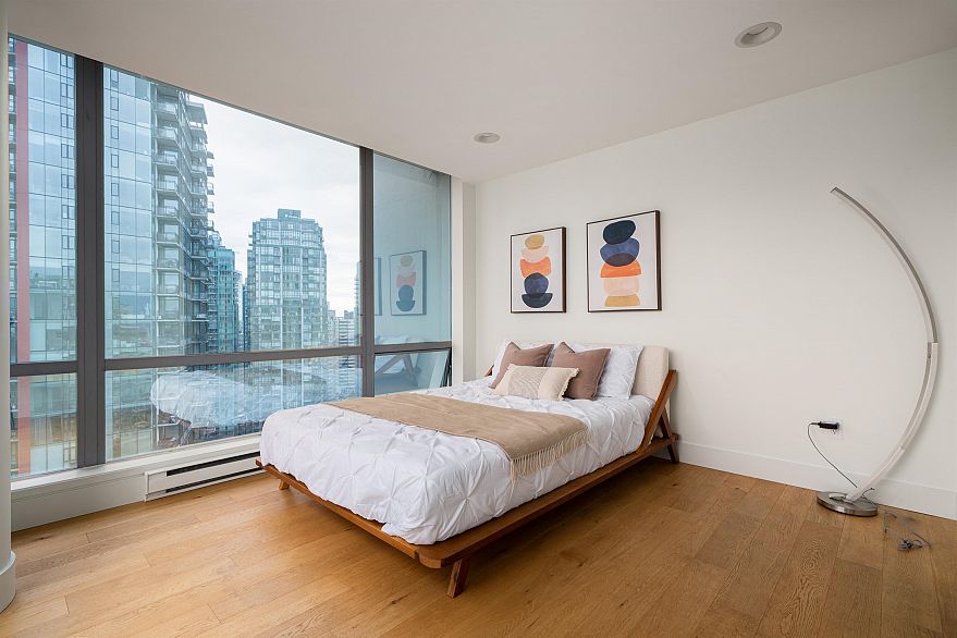 2901 1228 W Hastings Street