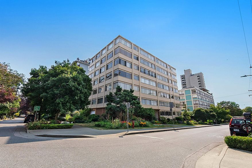 301 1050 Chilco Street