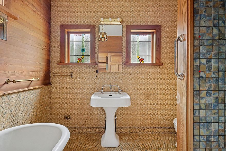 2239 Stephens Street