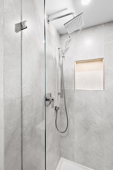 903 789 Jervis Street