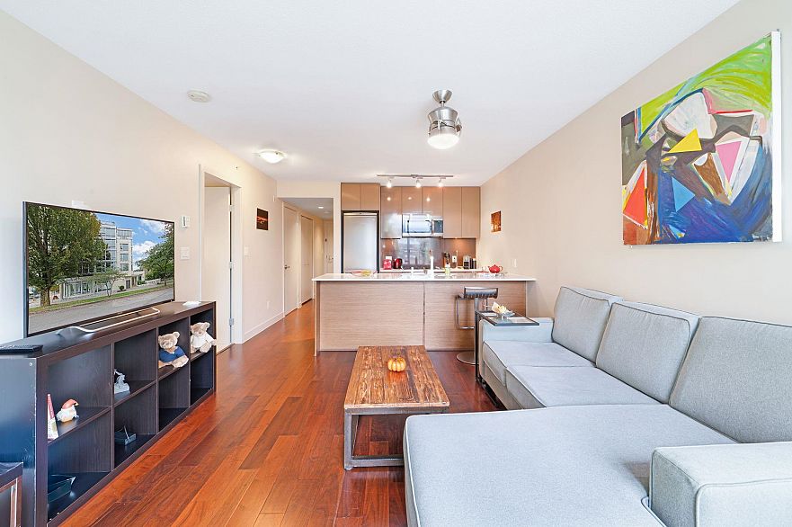 302 1808 W 3rd Avenue