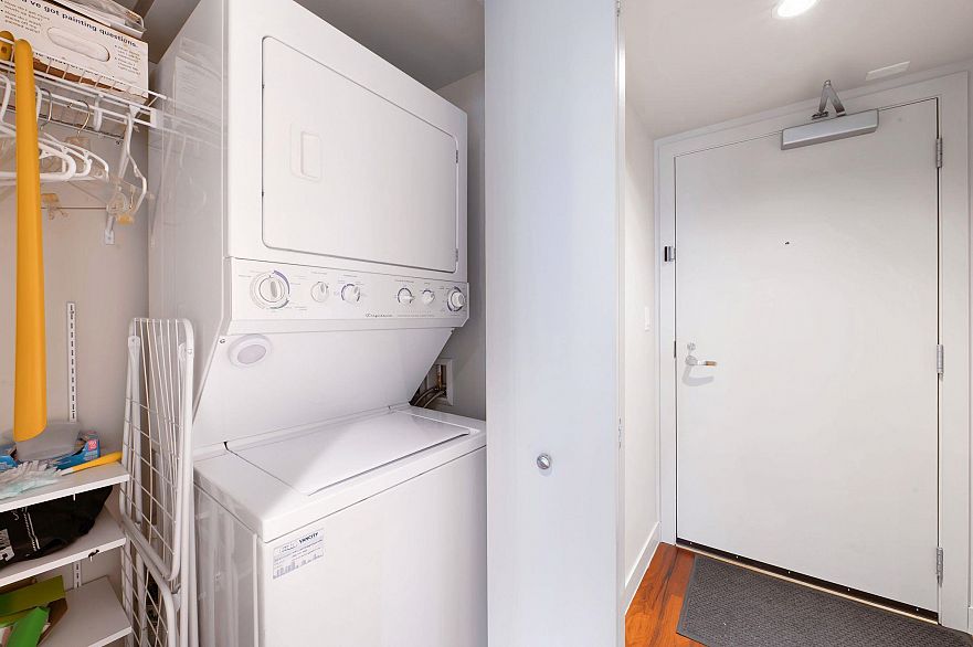 302 1808 W 3rd Avenue