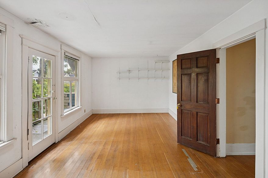 2239 Stephens Street