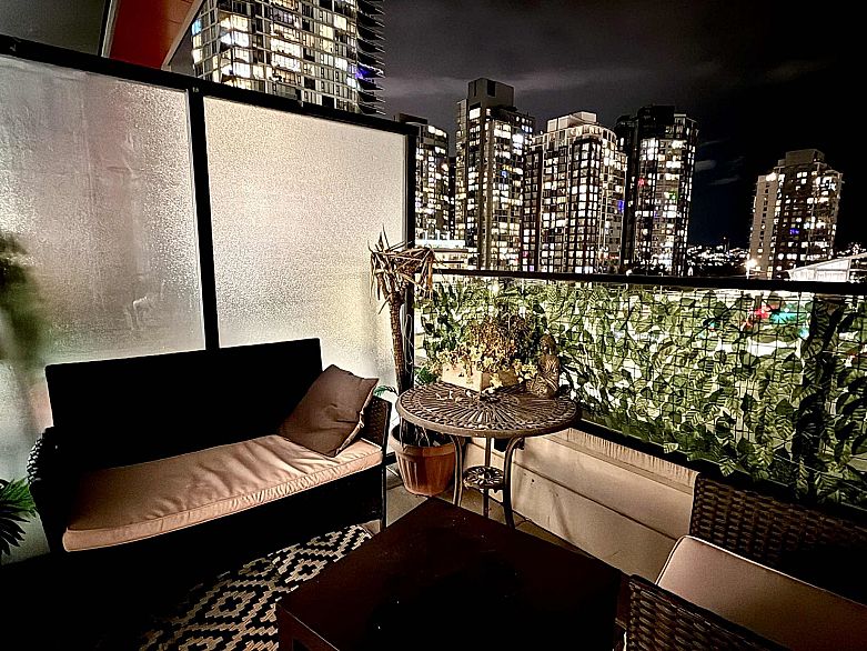 512 1325 Rolston Street