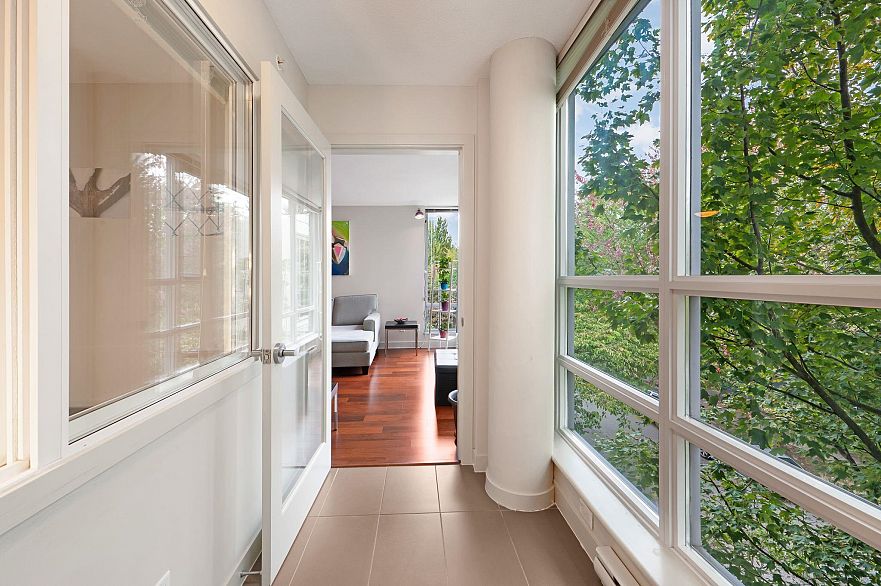 302 1808 W 3rd Avenue