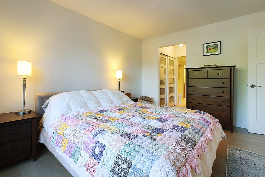 215 1890 W 6th Avenue