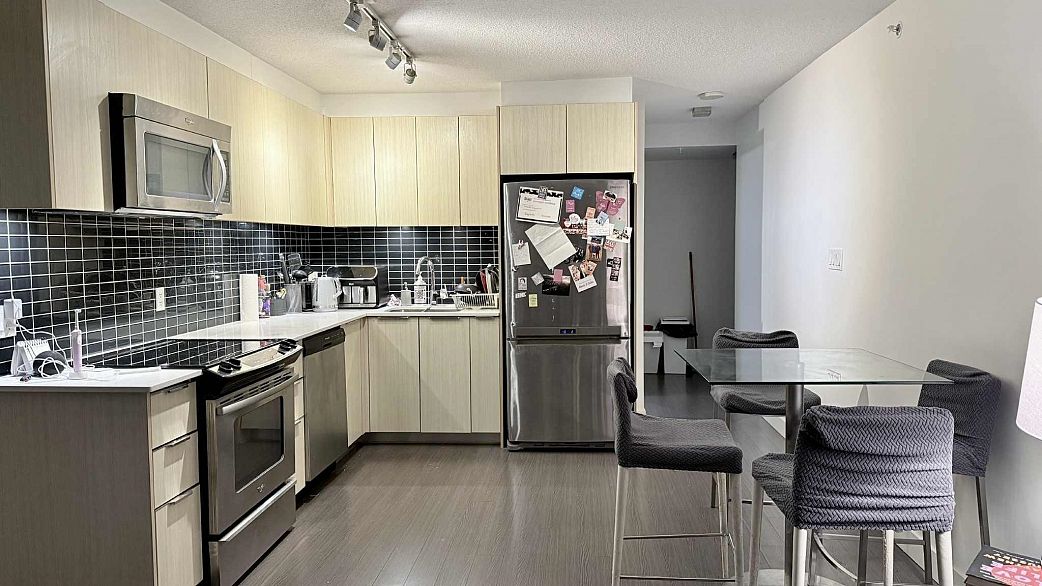 512 1325 Rolston Street