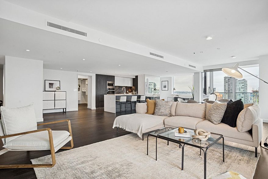 3306 1111 Richards Street