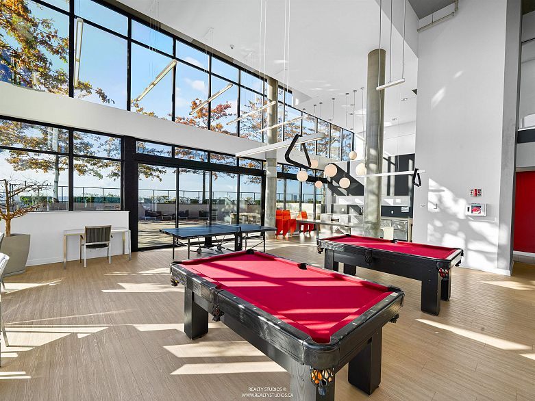 908 128 W Cordova Street