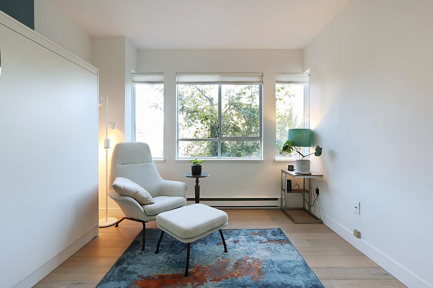 215 1890 W 6th Avenue